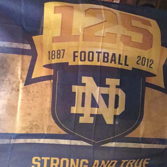 NOTRE DAME 3’X5’ 125 YEARS FOOTBALL FLAG NEW - Picture 6 of 8